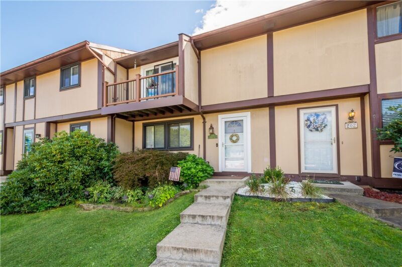 203 Walden Way — photo 2