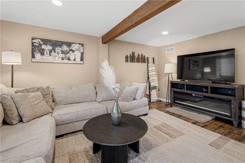 203 Walden Way — photo 5