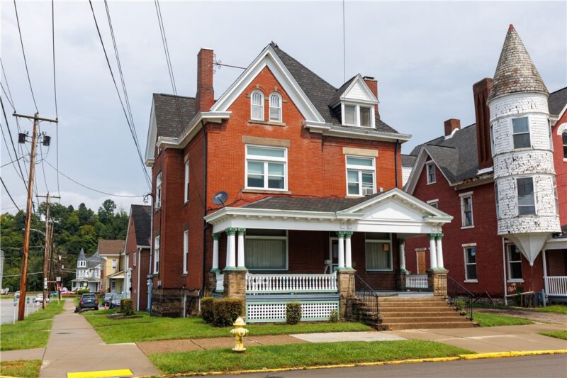 250 Green St — photo 2