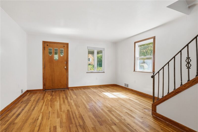 1515 Ridge Ave — photo 4