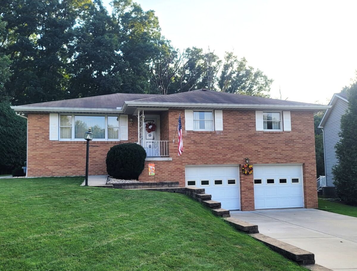 1141 Acorn Drive — photo 1