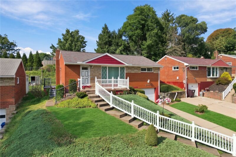 5244 SIESTA DRIVE — photo 3