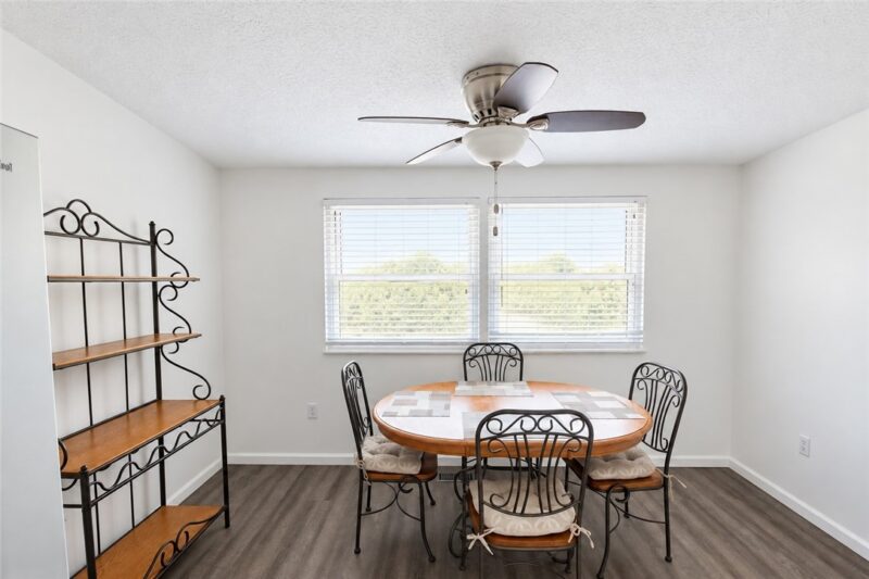 3105 Laurel Ridge Cir — photo 3