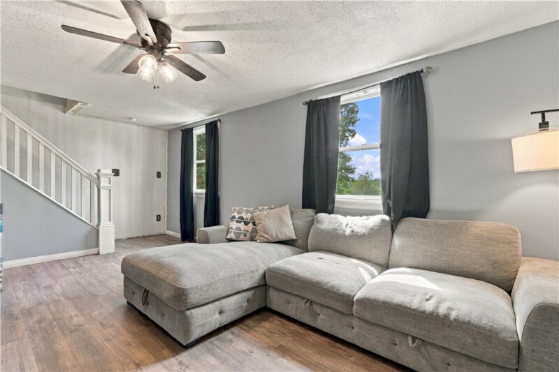 624 Spang Ave — photo 3