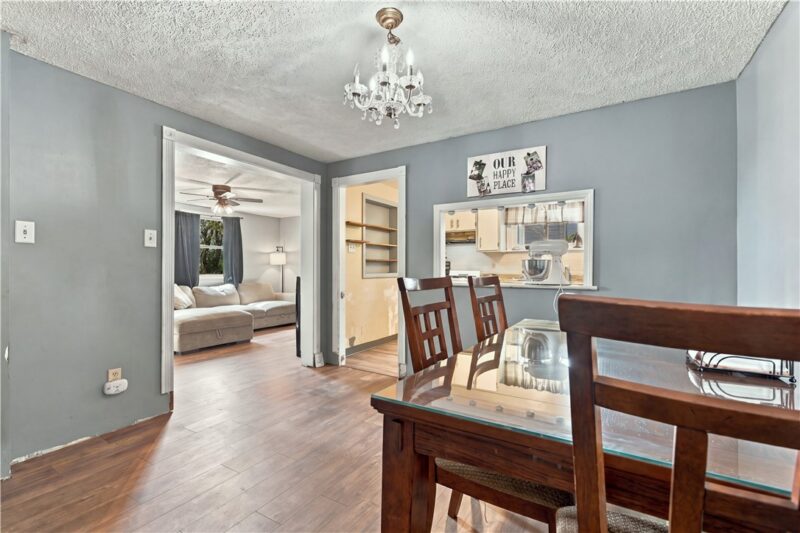 624 Spang Ave — photo 6