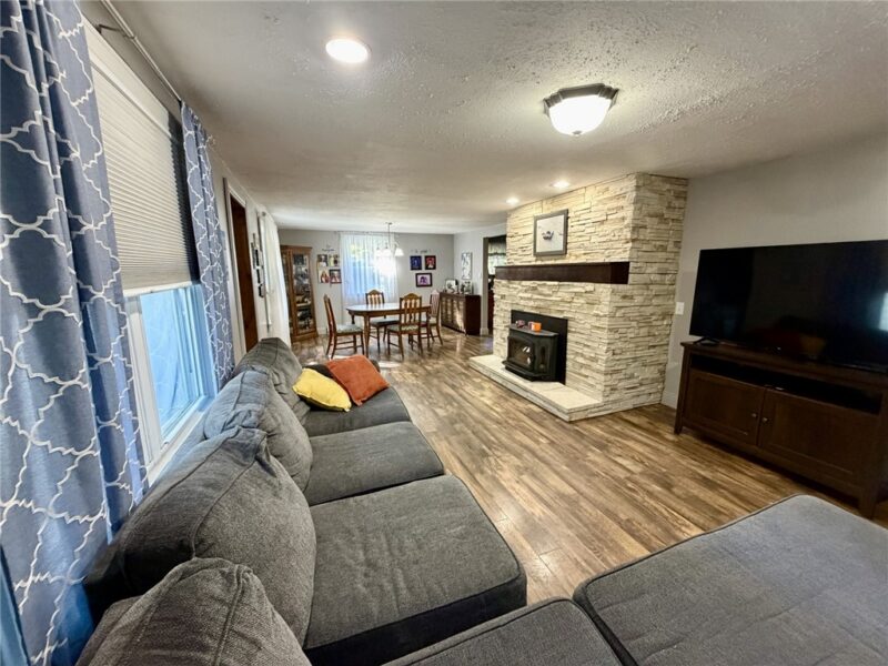 519 Pulaski Rd — photo 3