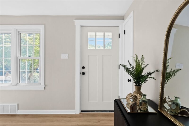 112 Garlow Dr — photo 3