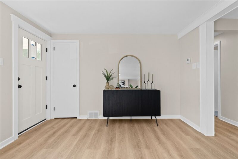 112 Garlow Dr — photo 4