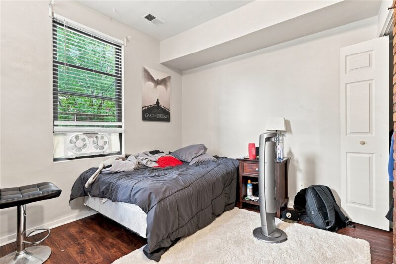 539 S Graham St — photo 7