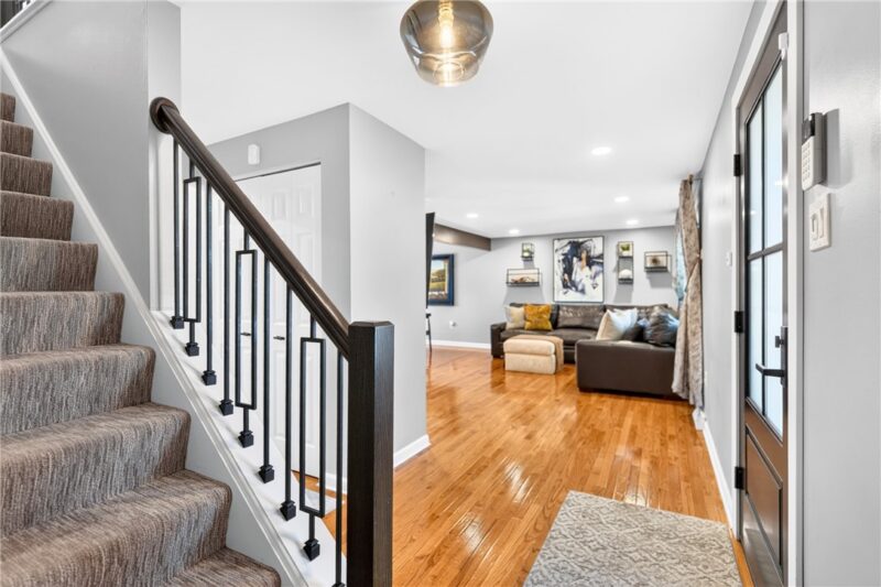 49 Norfolk Drive — photo 2