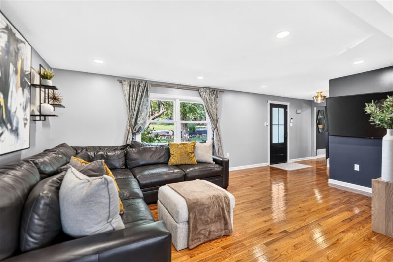 49 Norfolk Drive — photo 5