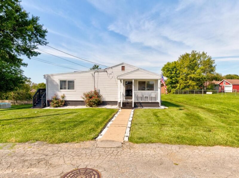 133 Mengel Ave — photo 2