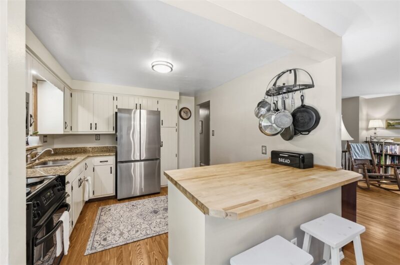 125 Dover Dr — photo 7