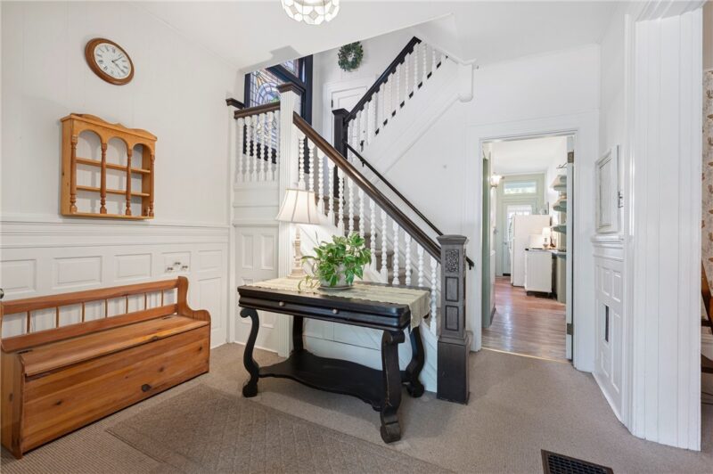 131 S Graham St — photo 3
