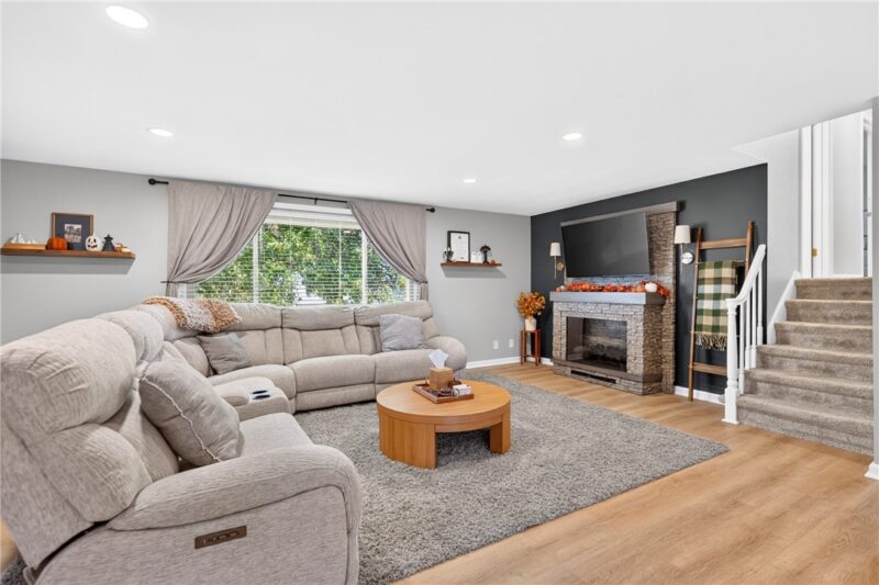 3086 Investors Rd — photo 6