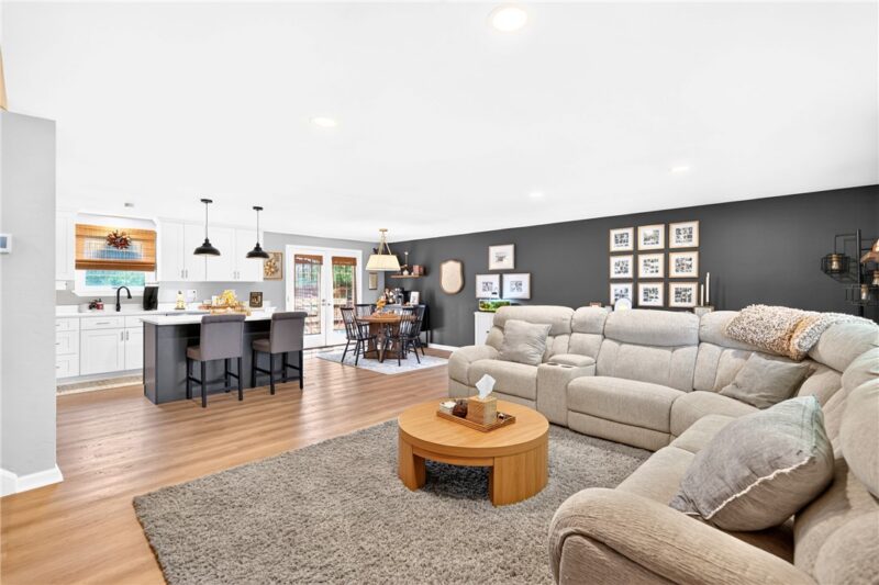 3086 Investors Rd — photo 7