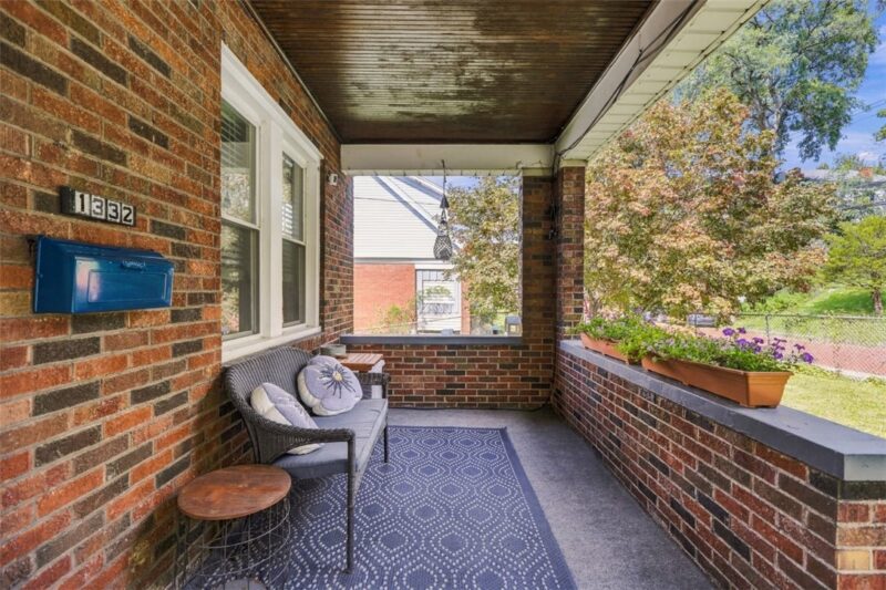 1332 Rutherford Ave — photo 5