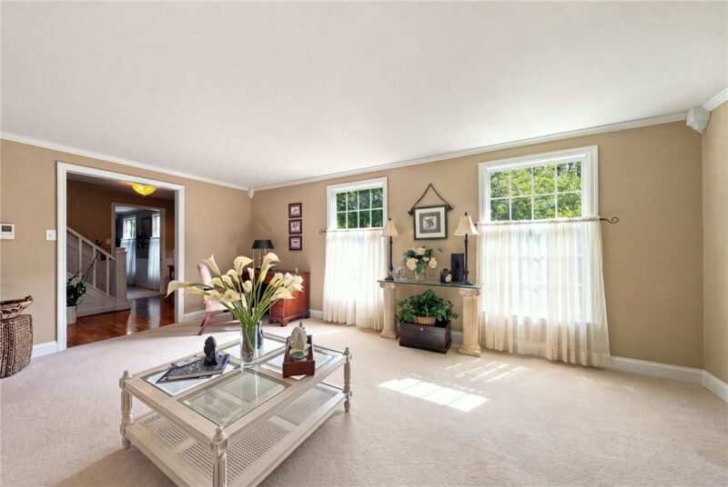 1532 Glenwood Rd — photo 4