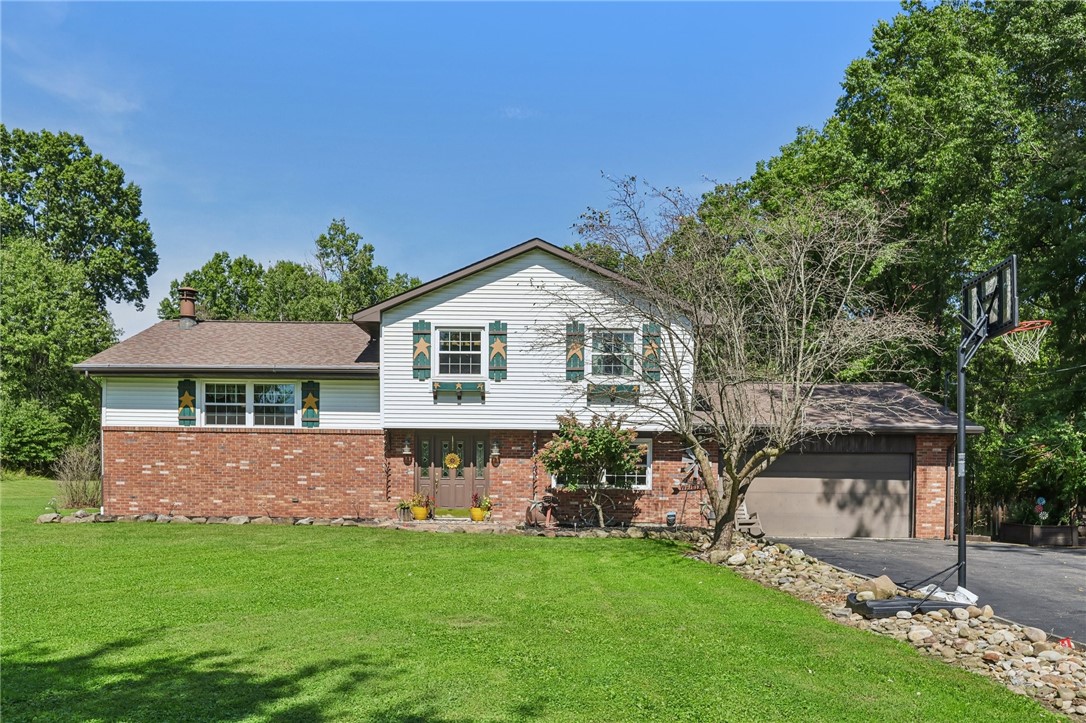 171 McClelland Road — photo 1