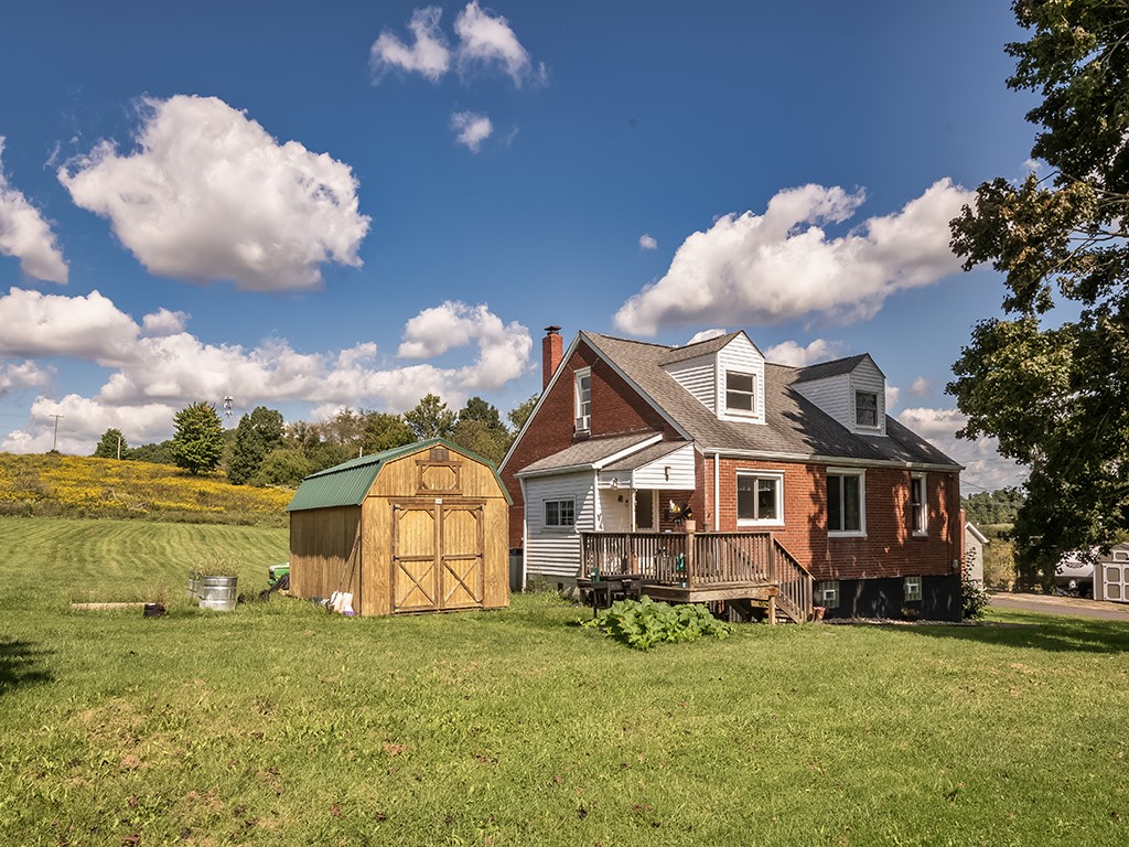 256 Hawthorne Ln — photo 1