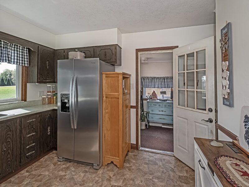 256 Hawthorne Ln — photo 4