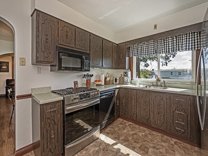256 Hawthorne Ln — photo 6