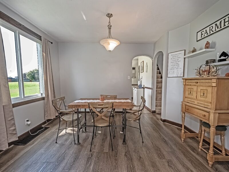 256 Hawthorne Ln — photo 8