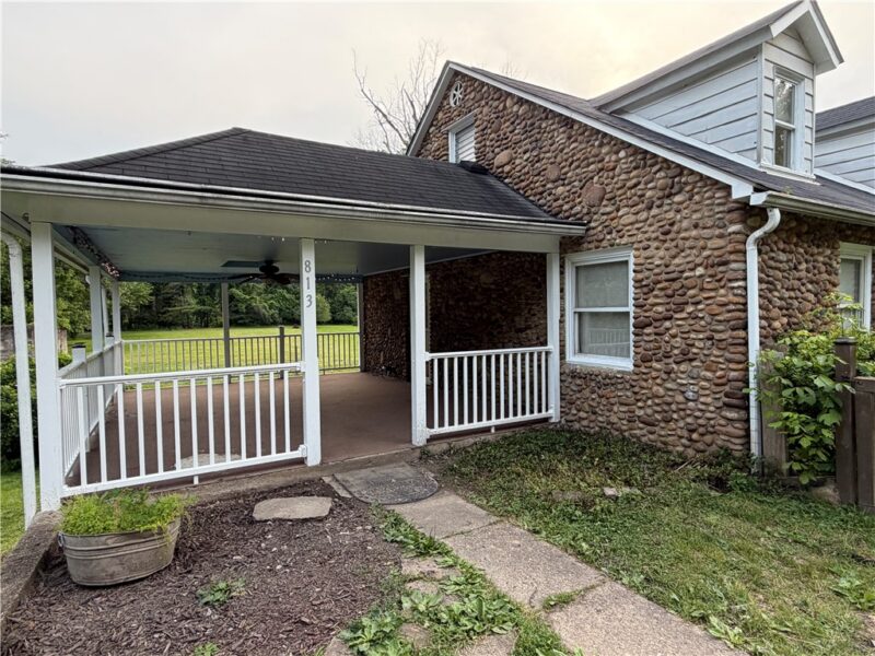 813 New Geneva Rd — photo 2