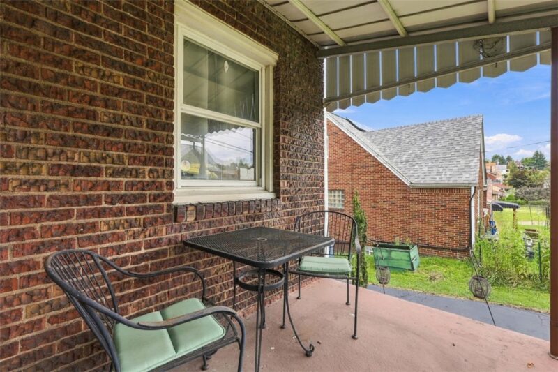 715 Maple St — photo 4
