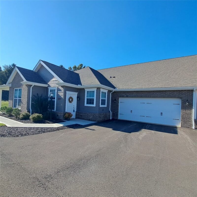 124 Independence Dr — photo 2