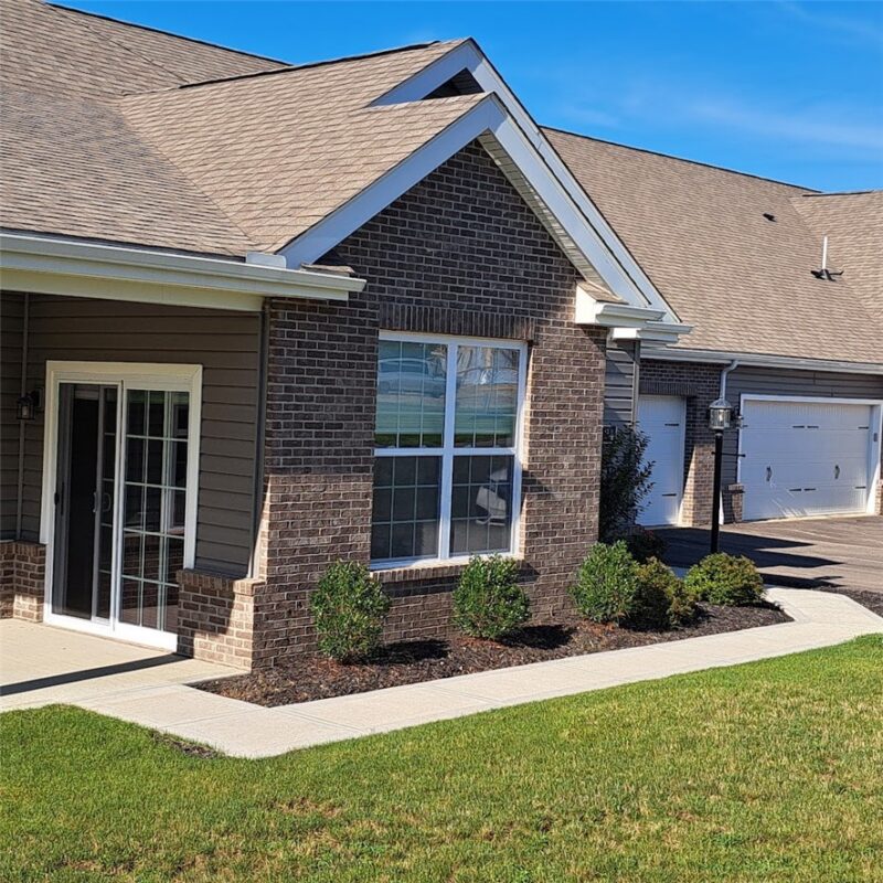 124 Independence Dr — photo 3