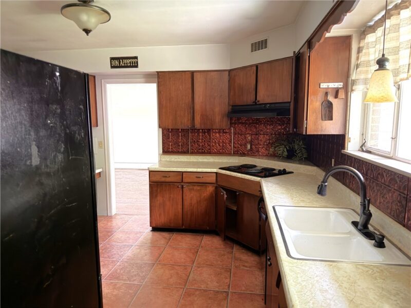 818 Fender Lane — photo 6
