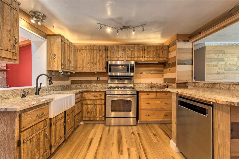 317 Holiday Park DRIVE — photo 4