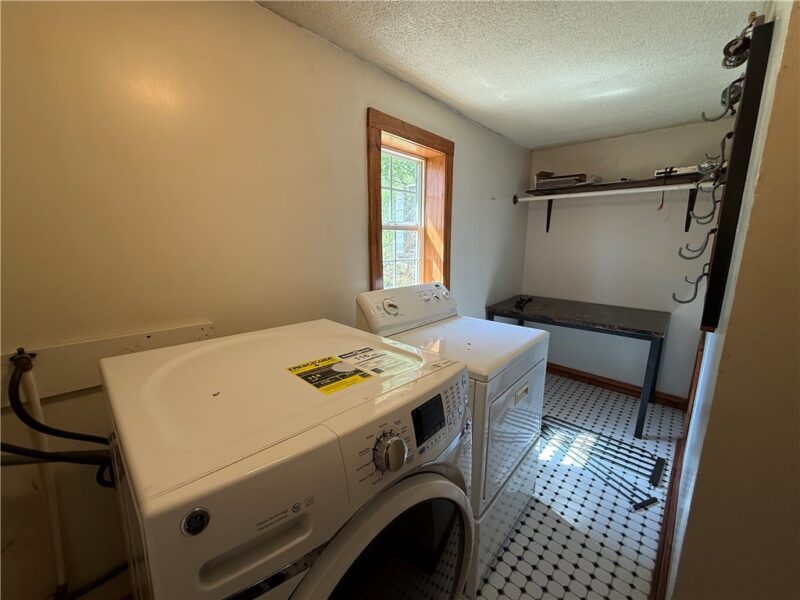 180 Swank Street — photo 7