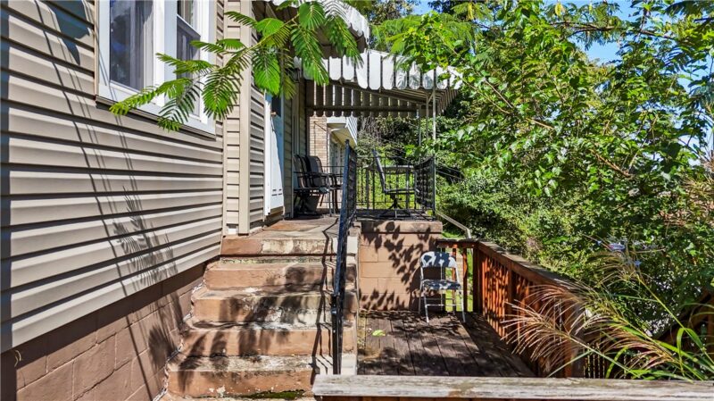 1711 Leister St — photo 3