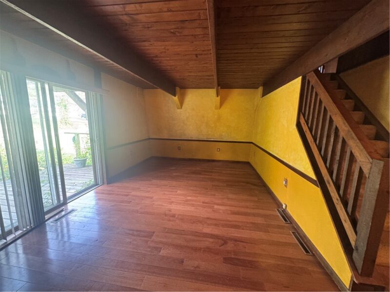 275 Oliver Ave — photo 2