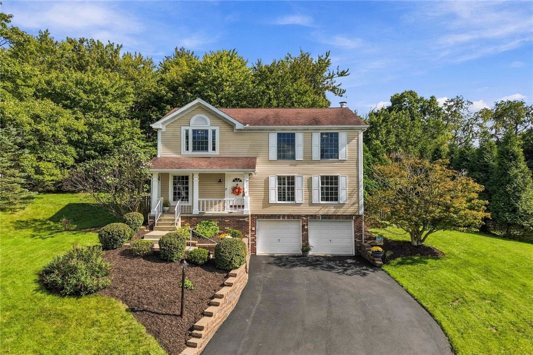 1607 Eaglewood Court — photo 1