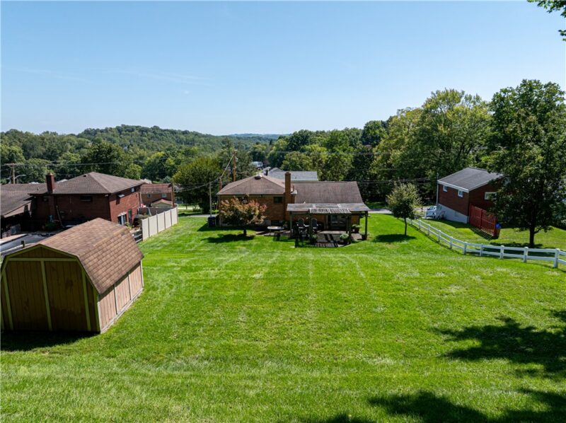 1547 Berryman Ave — photo 4