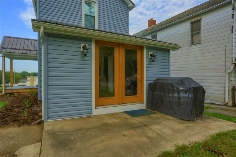 404 Hawthorne St — photo 5