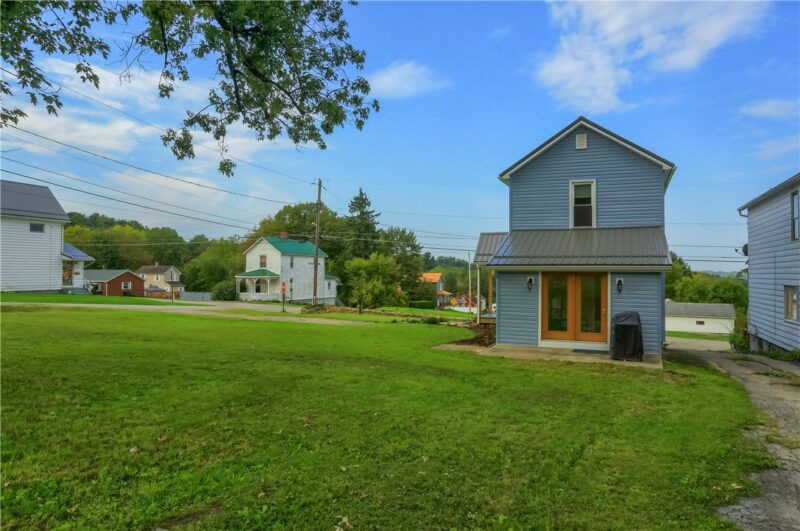 404 Hawthorne St — photo 6