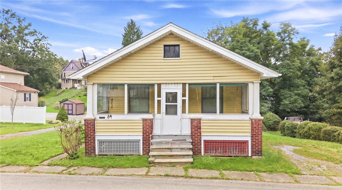 34 School St — photo 1
