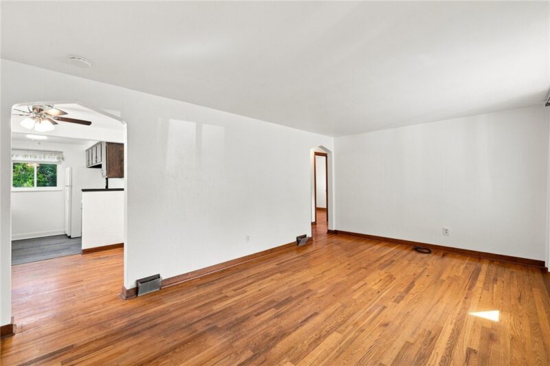 3123 Schieck St — photo 5