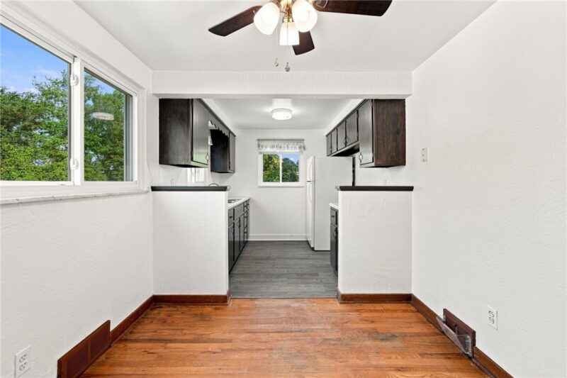 3123 Schieck St — photo 8