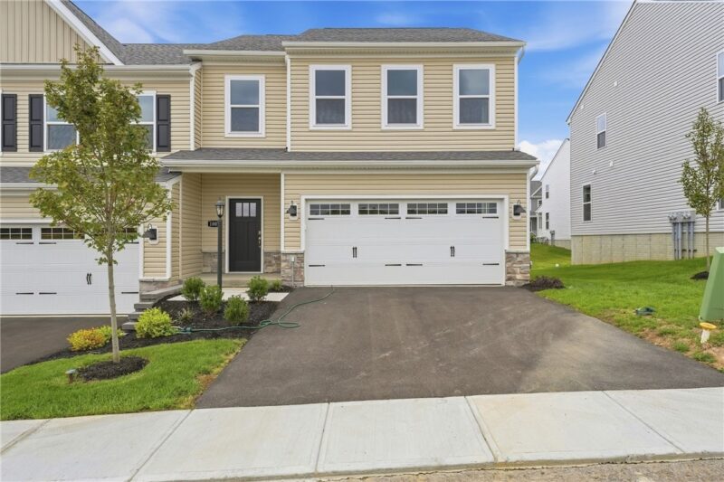 1007 Darcy Drive — photo 2