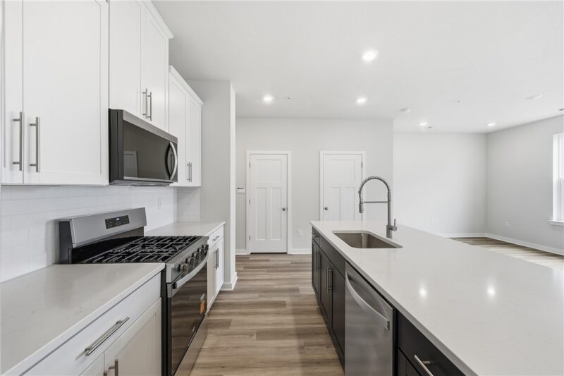 1007 Darcy Drive — photo 8