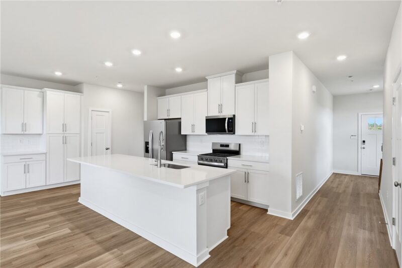 1003 Darcy Drive — photo 8
