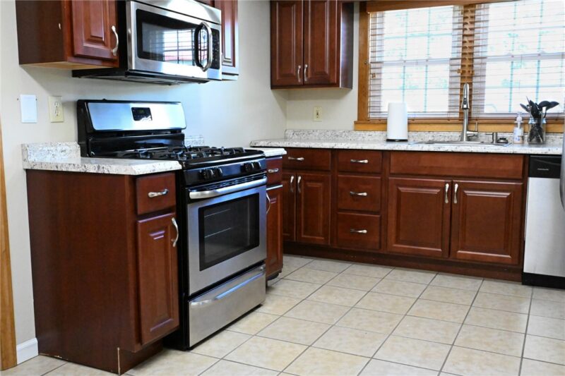 236 California Rd — photo 5