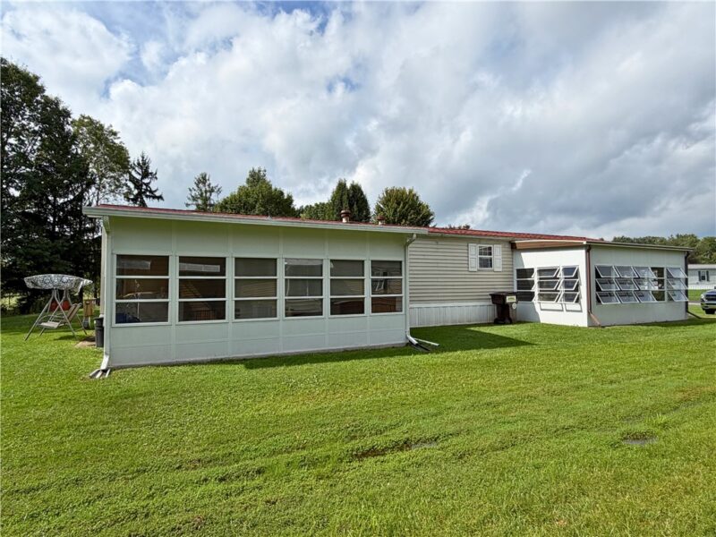 1551 Lee Lane — photo 3