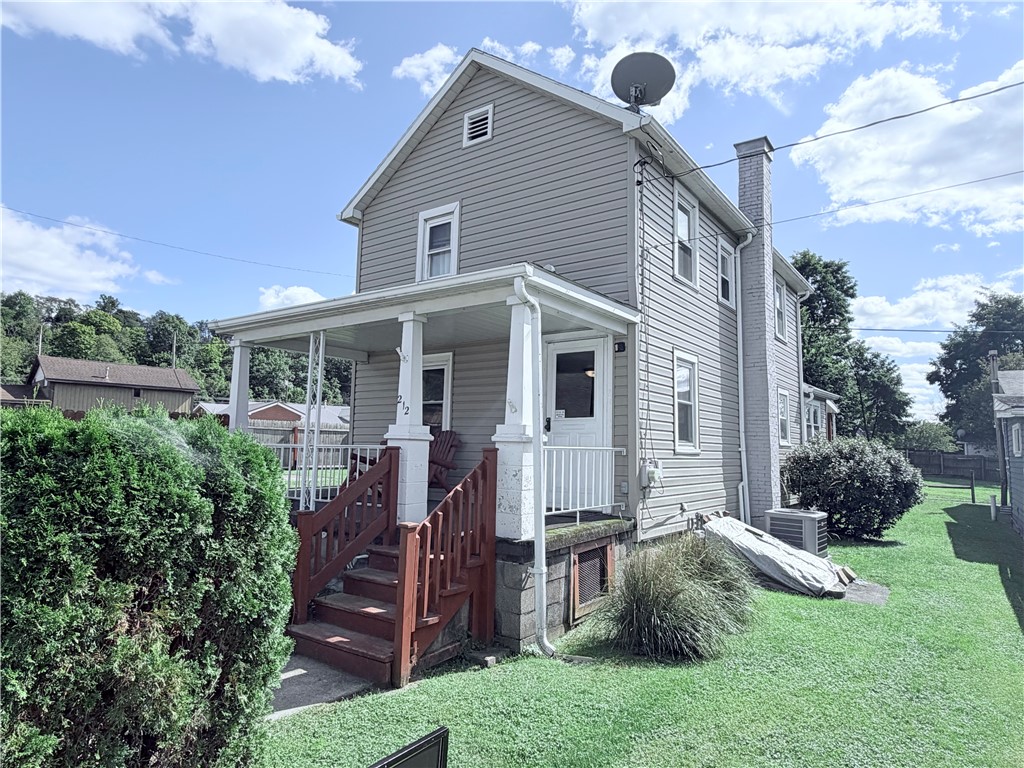 212 Mcclarren St — photo 1