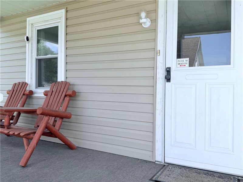 212 Mcclarren St — photo 2